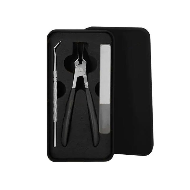 ForKumi anti-splash nail kit with nail clippers, cuticle pusher, and nail file in black case