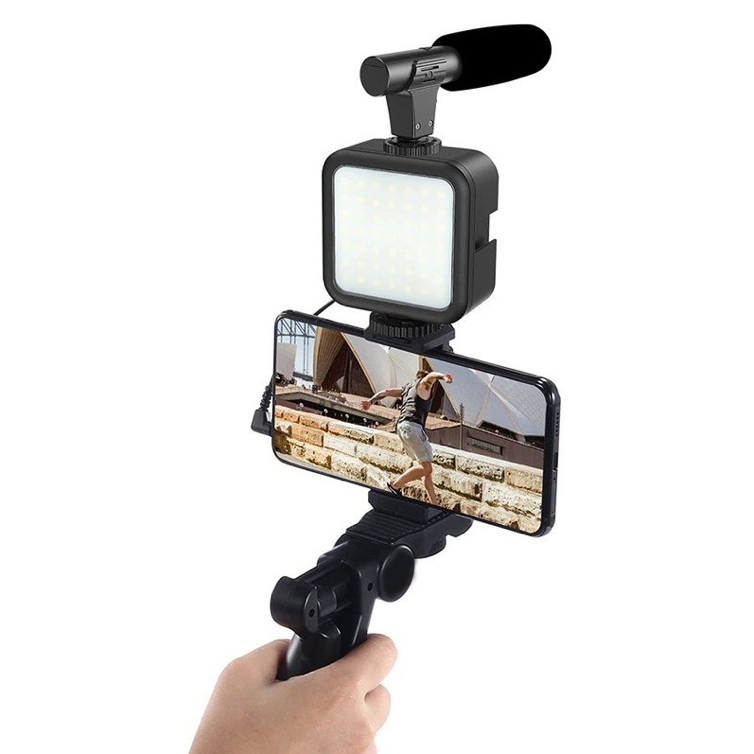 ForKumi vlog creator kit with microphone featuring LED light and smartphone holder for video recording