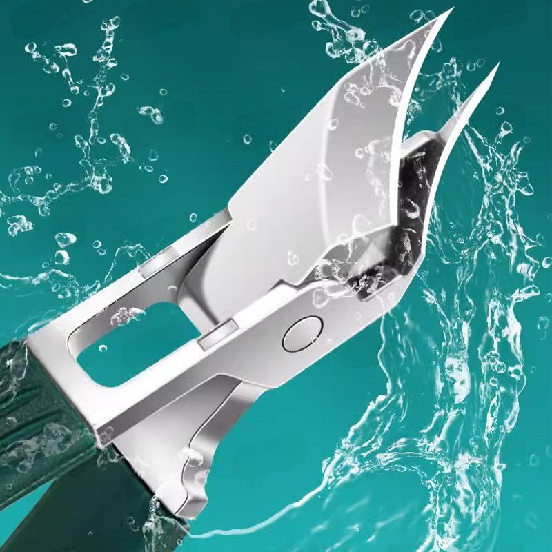 ForKumi anti-splash nail kit showing close-up of a stainless steel nail clipper with water splashes